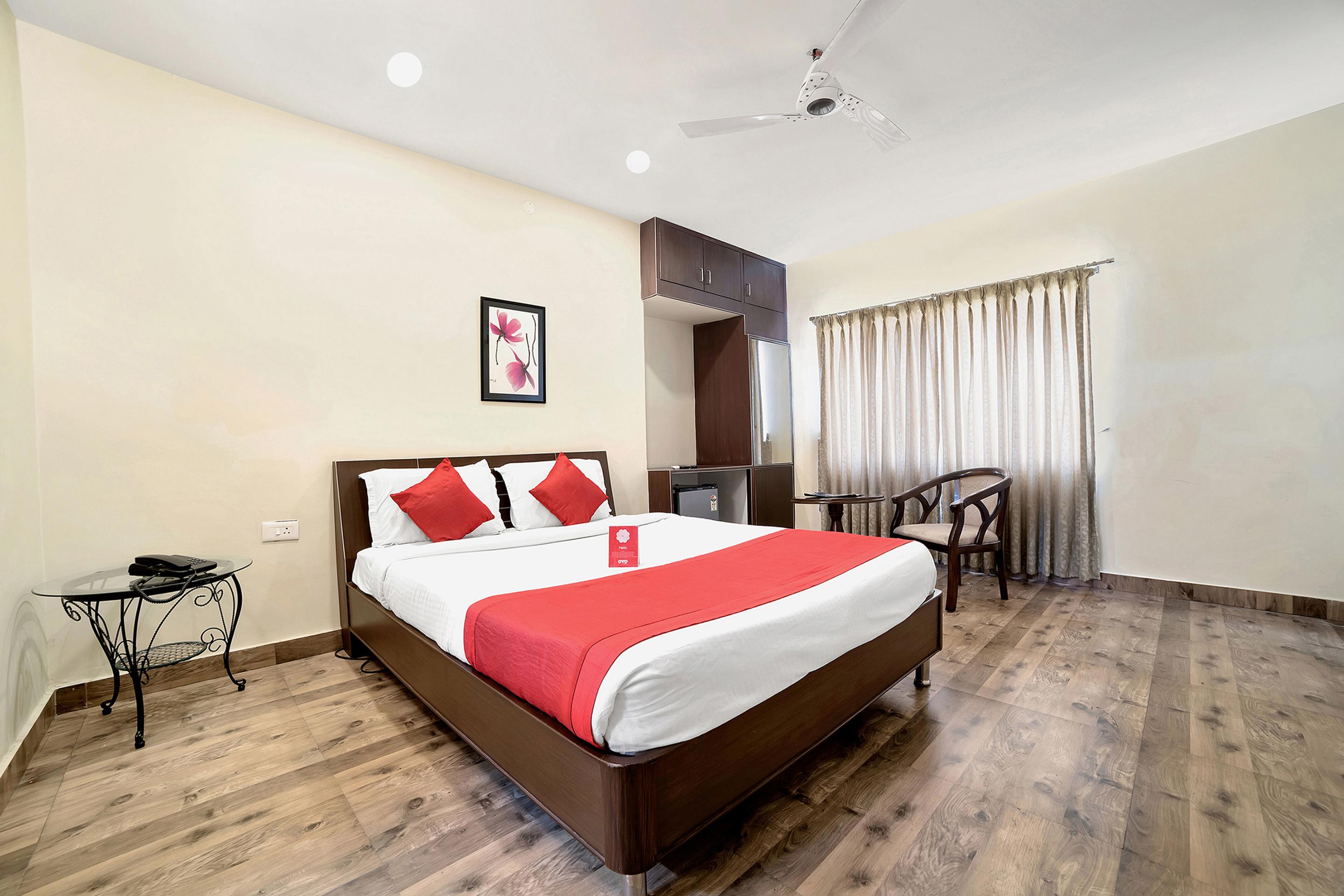Oyo 674 Apartment Hotel Manar Luxury Suites Hyderabad Bagian luar foto