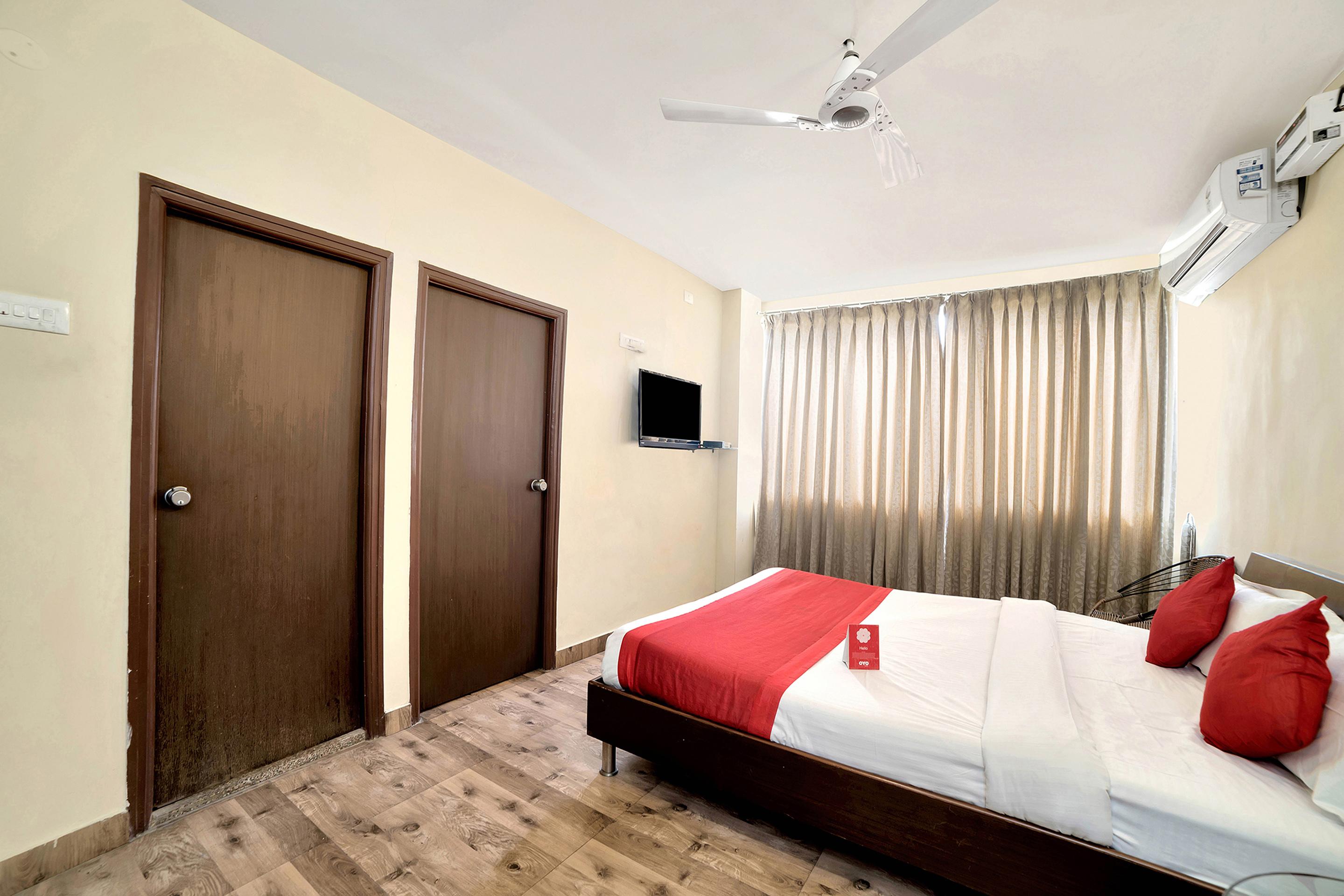 Oyo 674 Apartment Hotel Manar Luxury Suites Hyderabad Bagian luar foto
