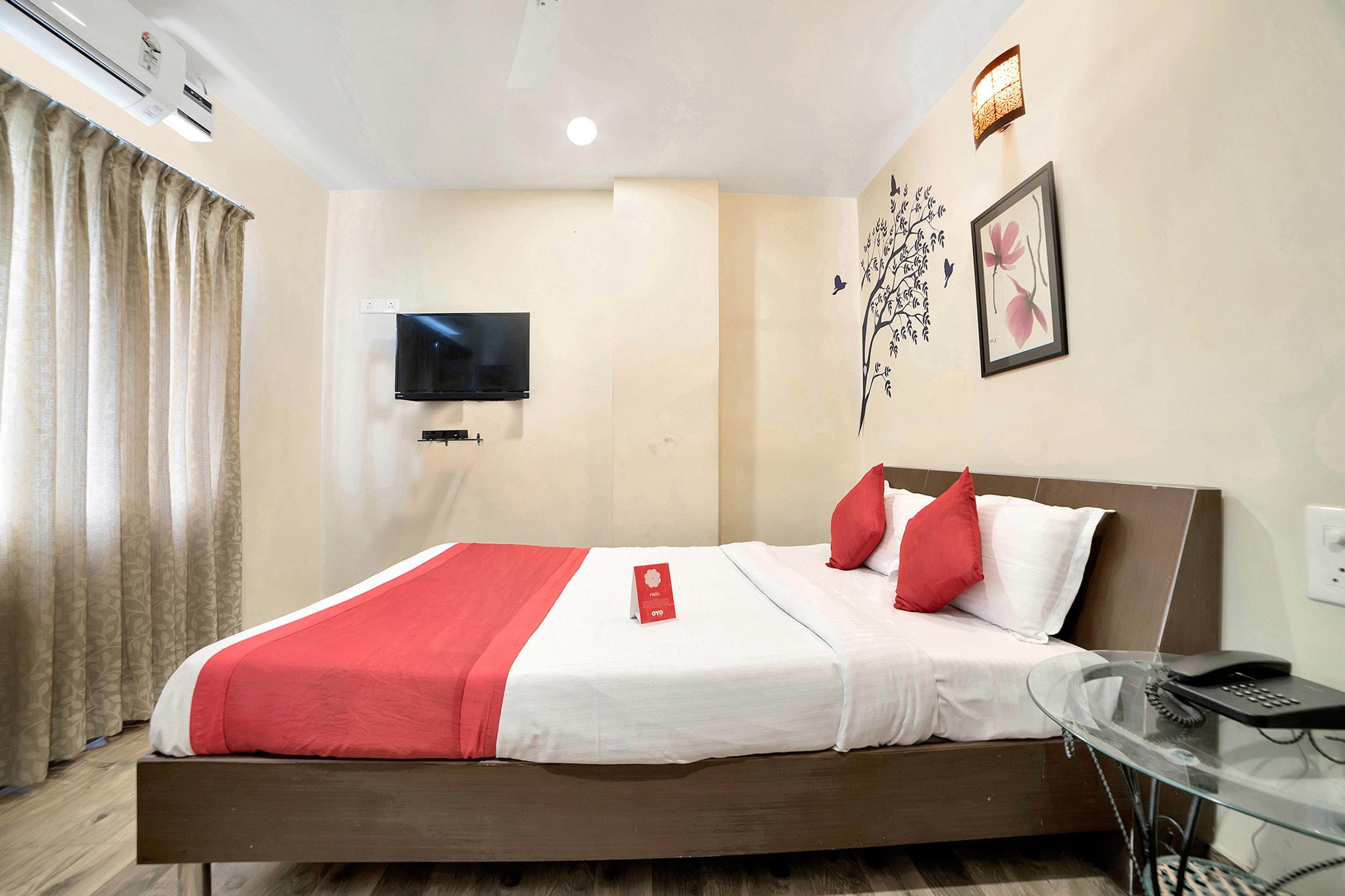 Oyo 674 Apartment Hotel Manar Luxury Suites Hyderabad Bagian luar foto