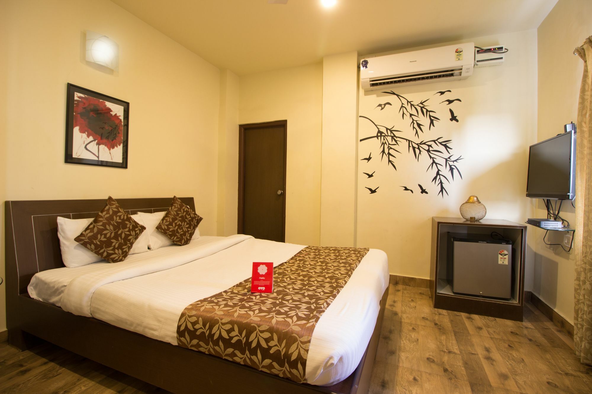 Oyo 674 Apartment Hotel Manar Luxury Suites Hyderabad Bagian luar foto