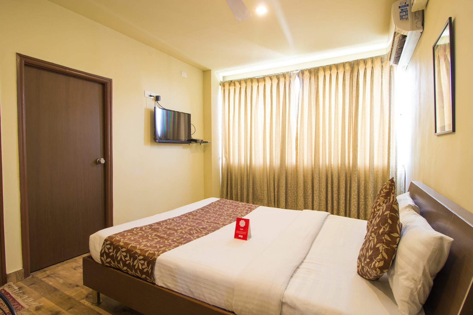 Oyo 674 Apartment Hotel Manar Luxury Suites Hyderabad Bagian luar foto