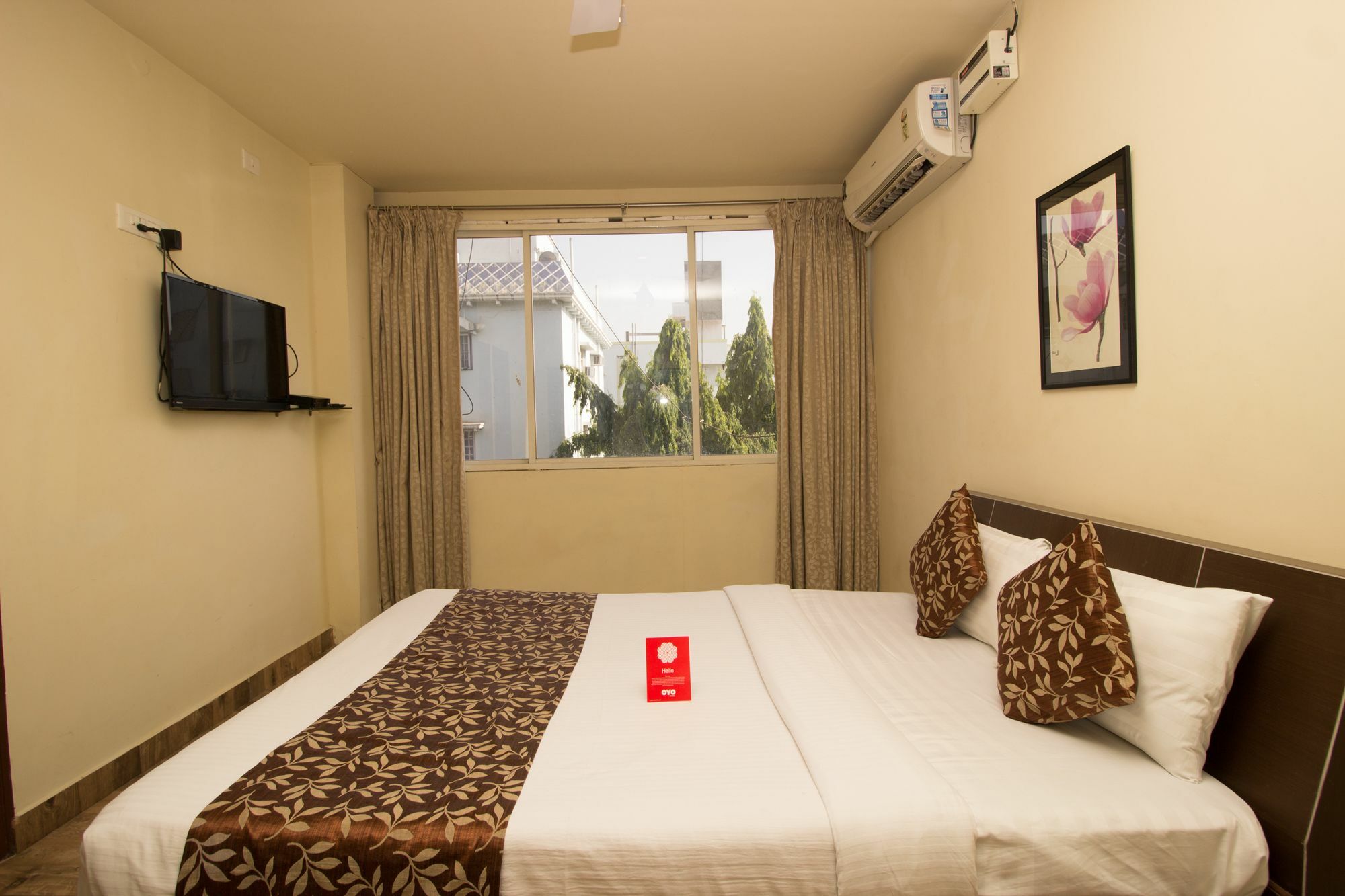 Oyo 674 Apartment Hotel Manar Luxury Suites Hyderabad Bagian luar foto